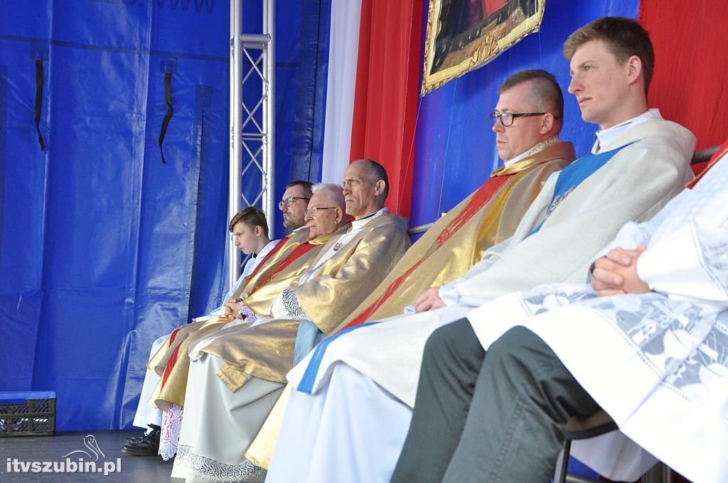 Uroczysta Msza św. za Ojczyznę na szubińskim Rynku