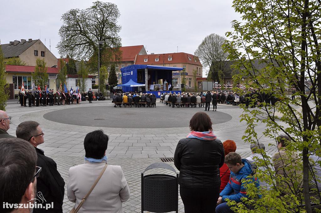 Uroczysta Msza św. za Ojczyznę na szubińskim Rynku