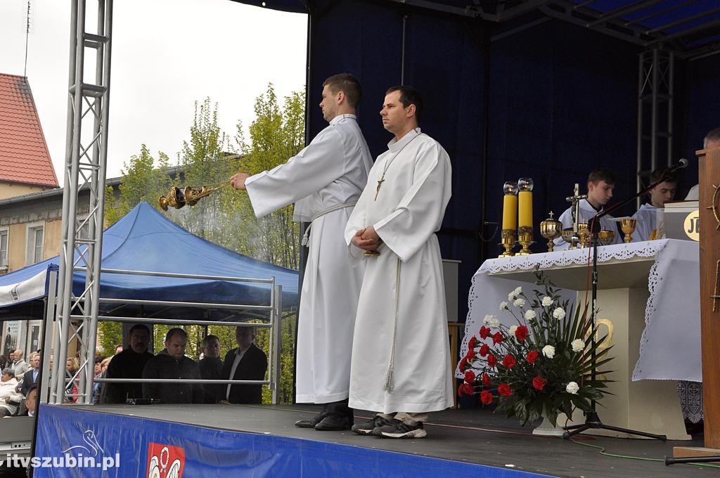 Uroczysta Msza św. za Ojczyznę na szubińskim Rynku