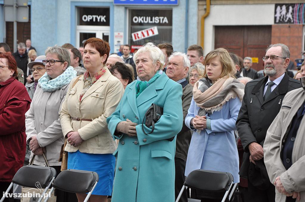 Uroczysta Msza św. za Ojczyznę na szubińskim Rynku