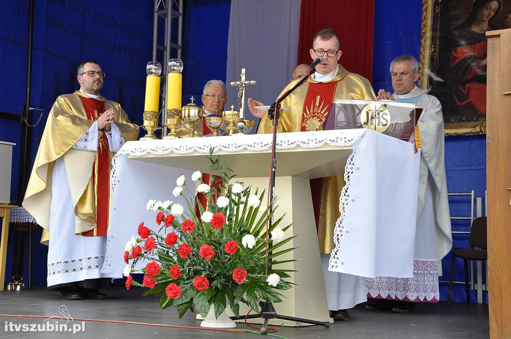 Uroczysta Msza św. za Ojczyznę na szubińskim Rynku
