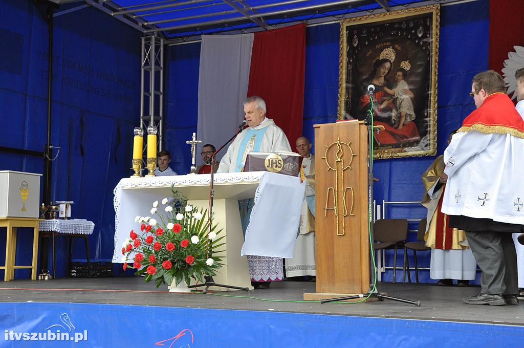Uroczysta Msza św. za Ojczyznę na szubińskim Rynku