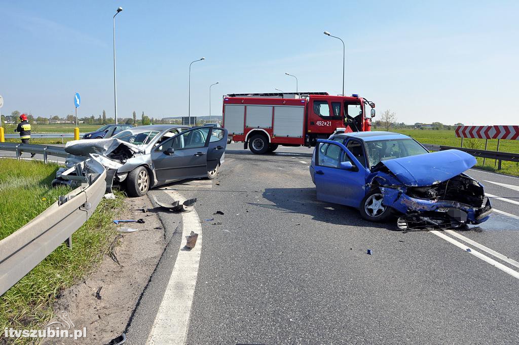 Wypadek dwóch samochodów osobowych na obwodnicy Szubina [DK5]