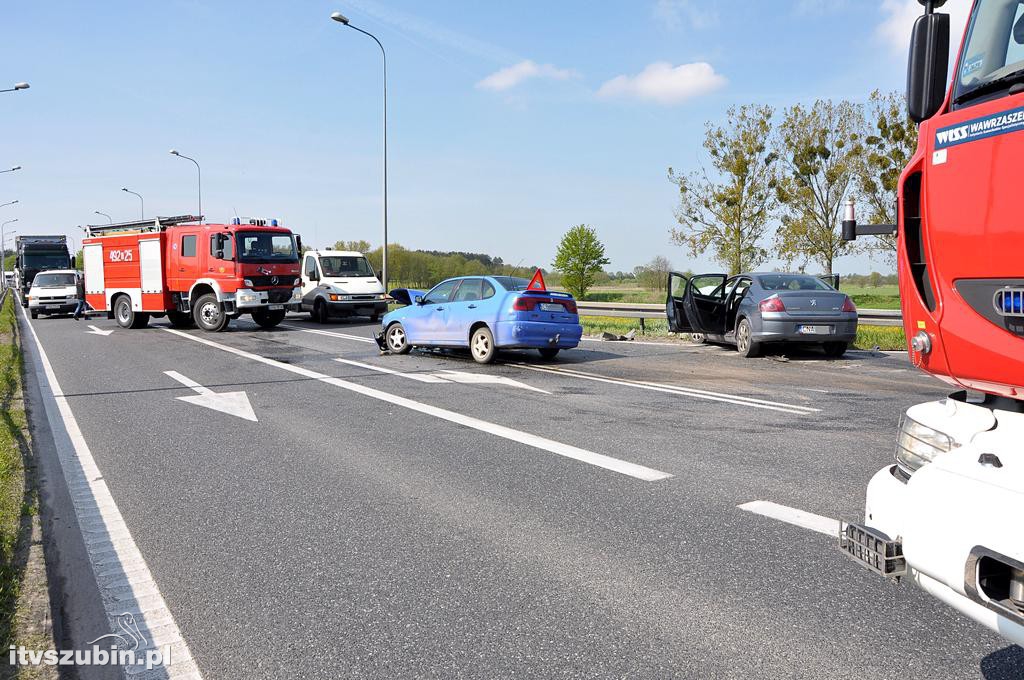 Wypadek dwóch samochodów osobowych na obwodnicy Szubina [DK5]