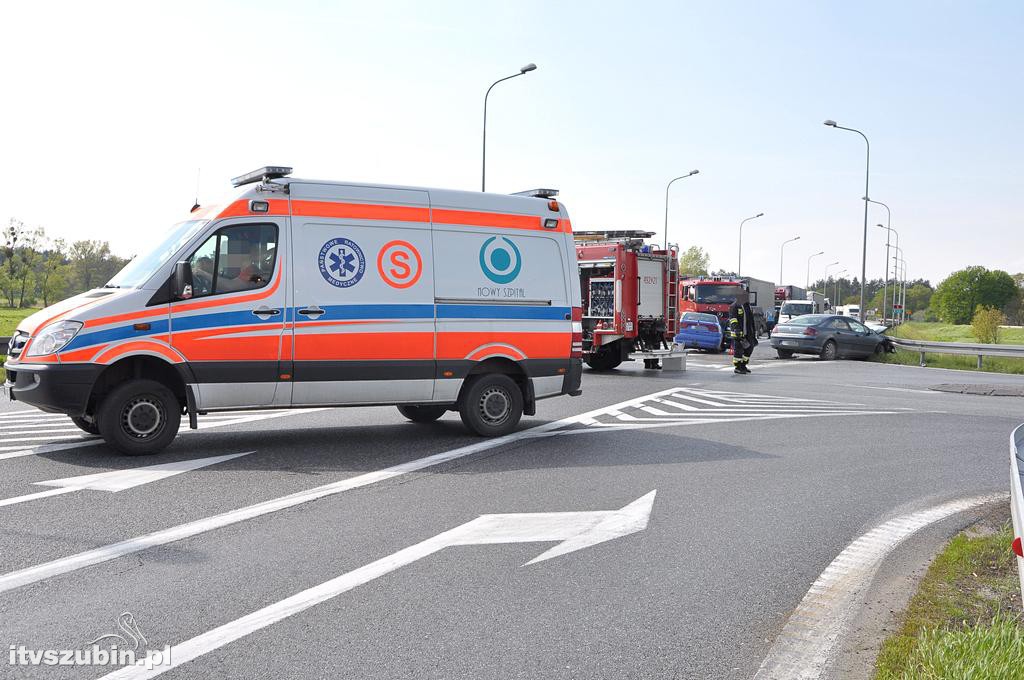 Wypadek dwóch samochodów osobowych na obwodnicy Szubina [DK5]