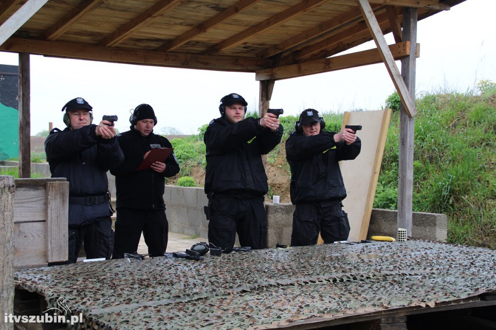 Nakielscy policjanci doskonalili umiejętności strzeleckie