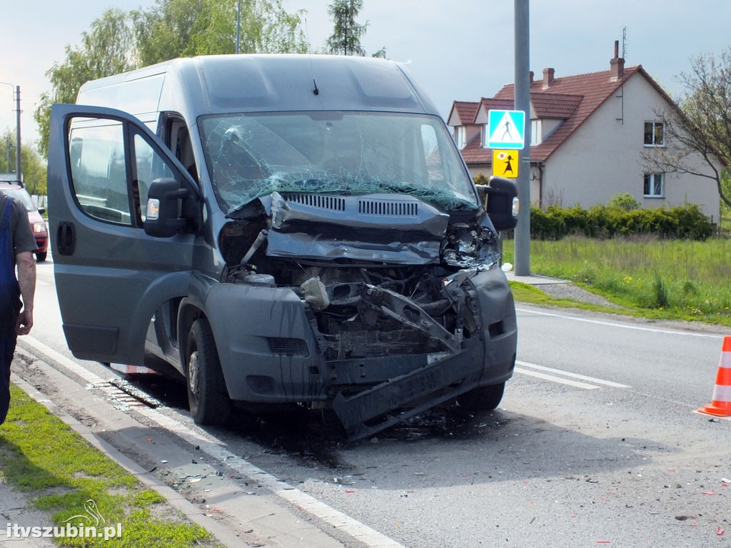 Kolizja dwóch dostawczaków w Zamościu