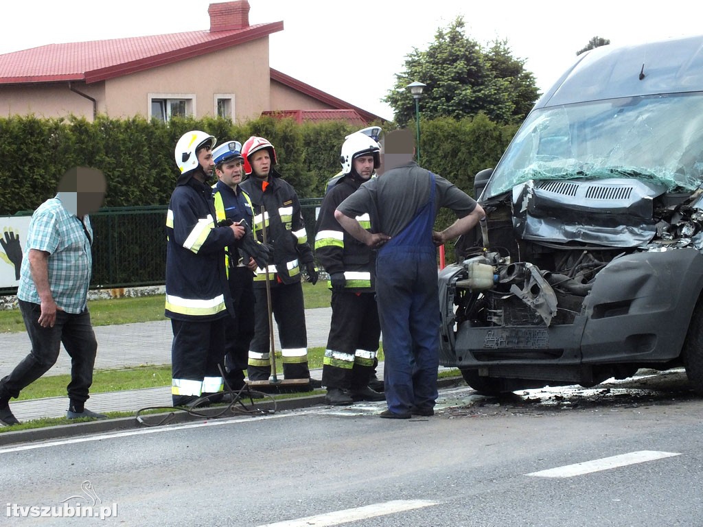 Kolizja dwóch dostawczaków w Zamościu