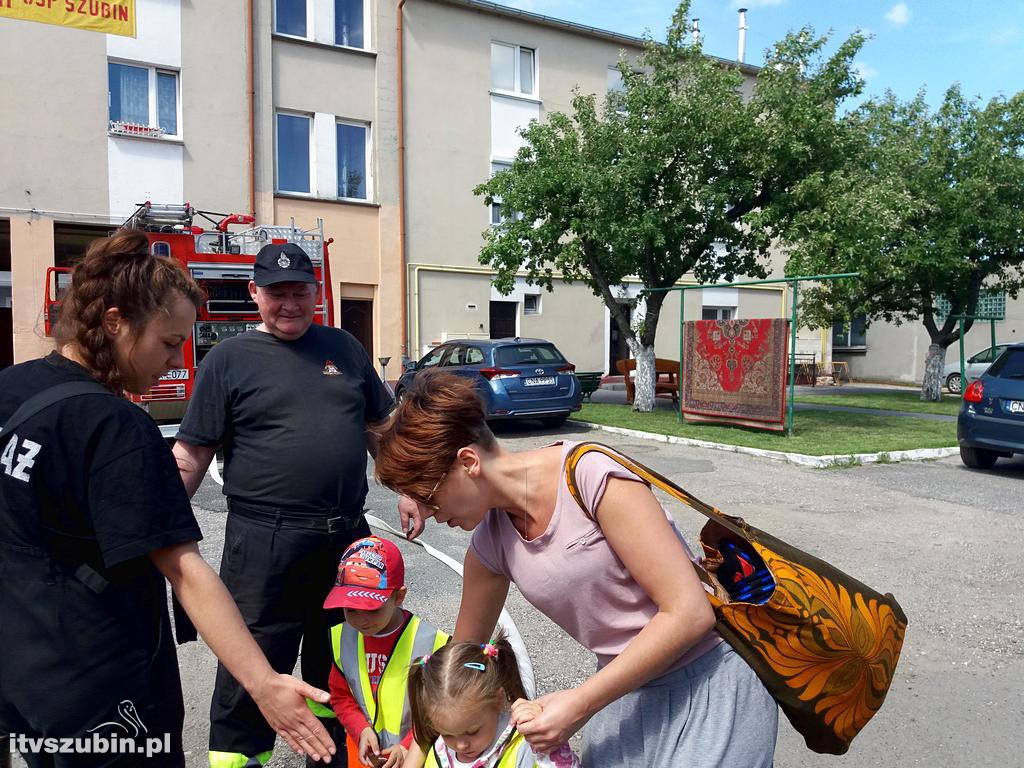 Przedszkolaki z wizytą u strażaków z OSP Szubin