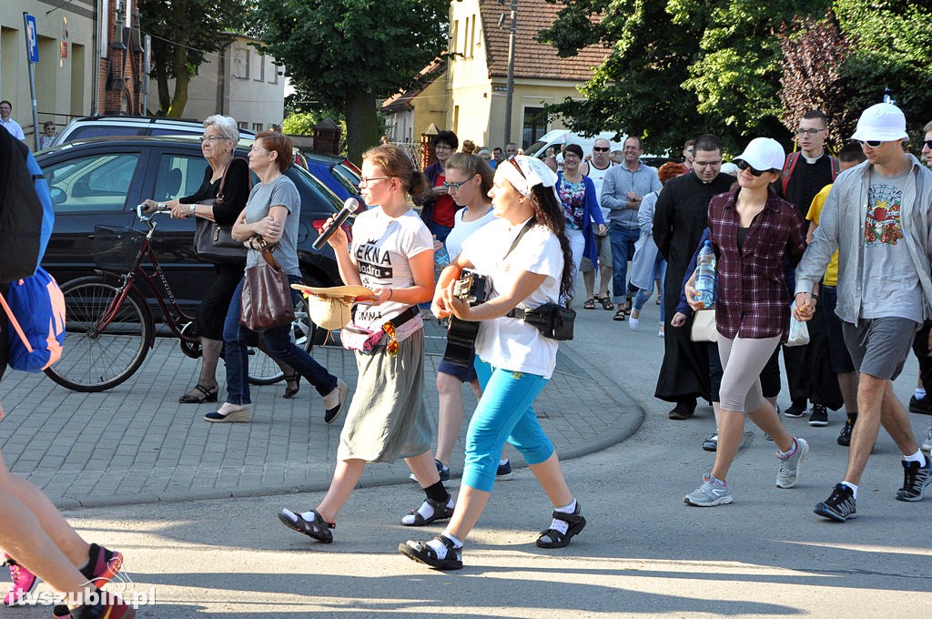 Wyruszyli na pątniczy szlak