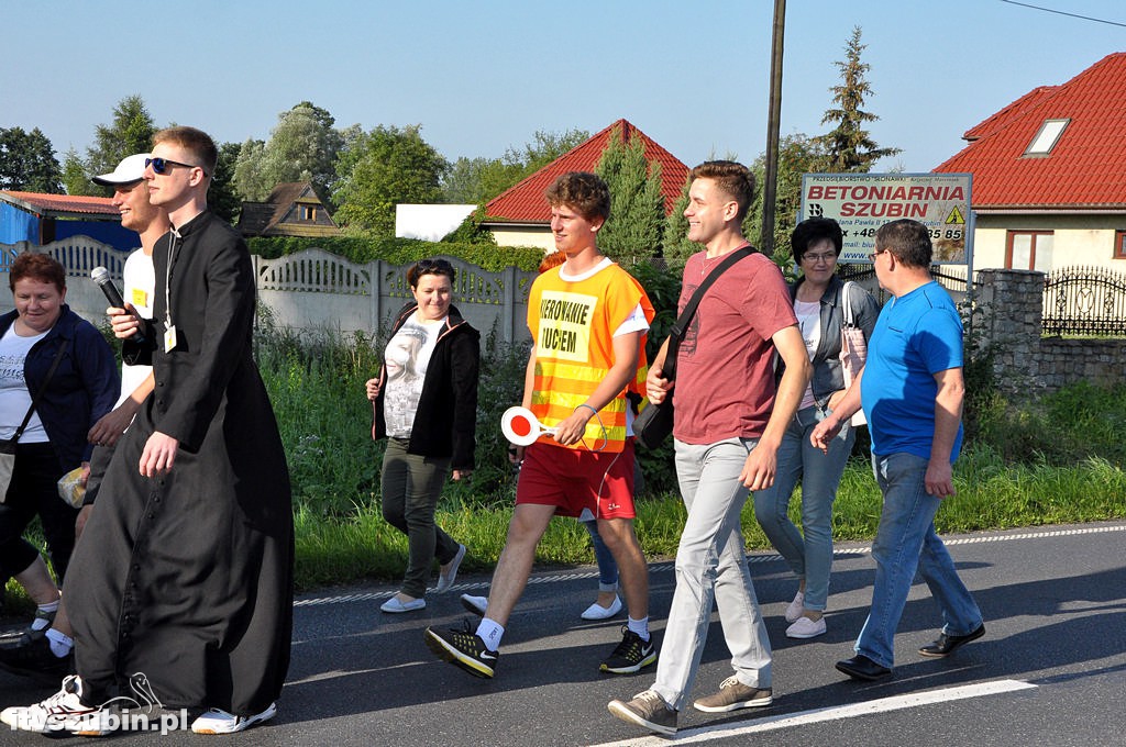 Wyruszyli na pątniczy szlak