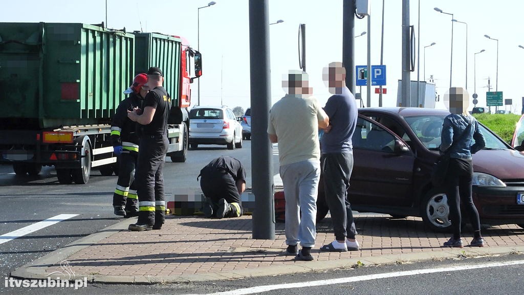 Zderzenie samochodów na krajowej 10