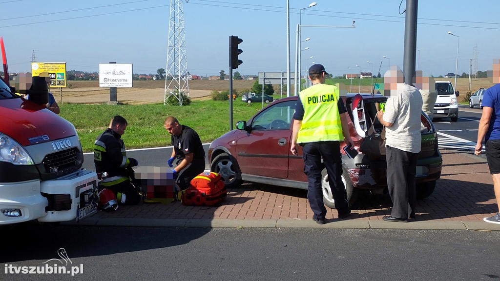 Zderzenie samochodów na krajowej 10