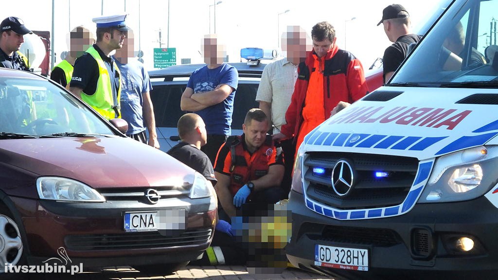 Zderzenie samochodów na krajowej 10