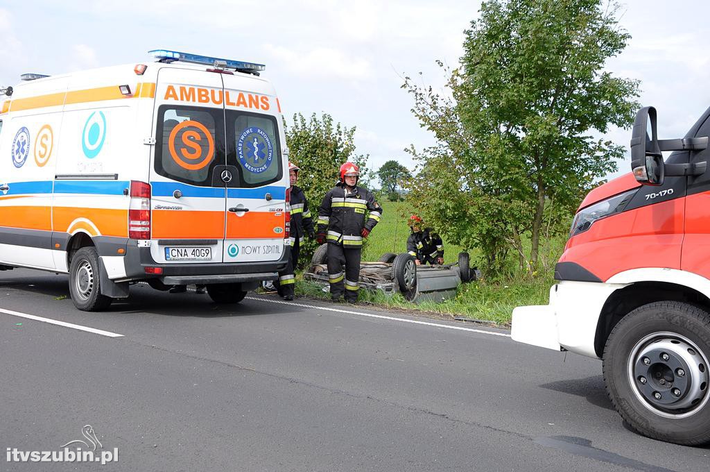 Kolizja dwóch osobówek w Pińsku