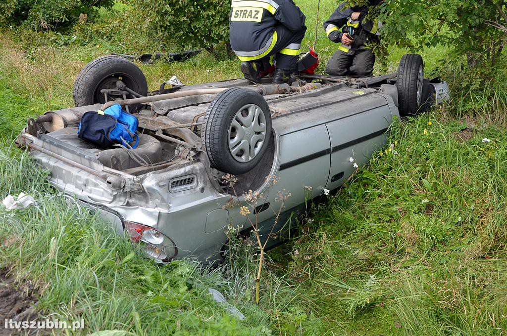 Kolizja dwóch osobówek w Pińsku
