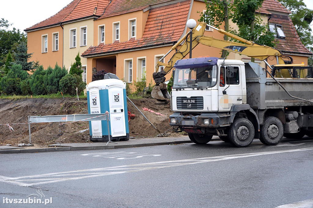 Podczas prac budowlanych przerwano rurociąg gazu ziemnego
