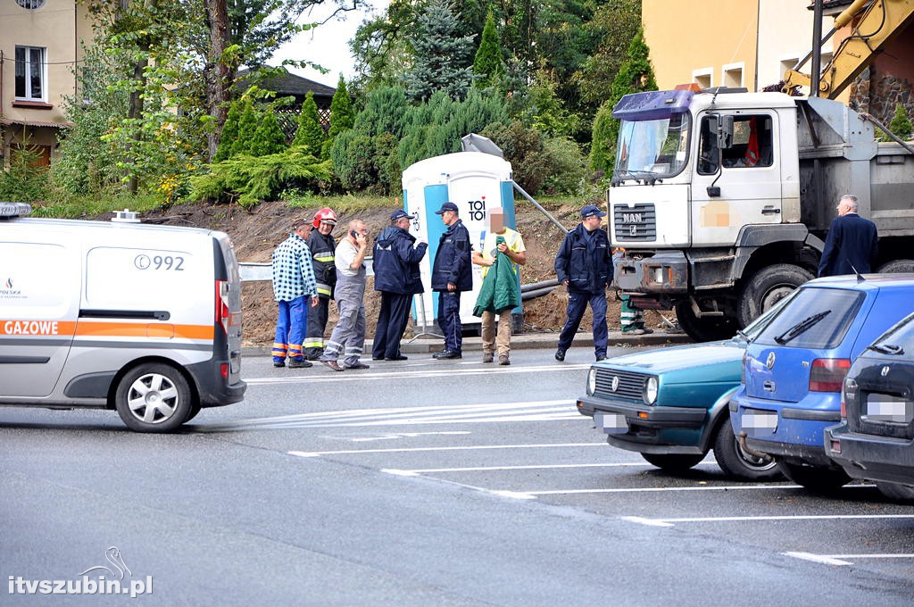 Podczas prac budowlanych przerwano rurociąg gazu ziemnego