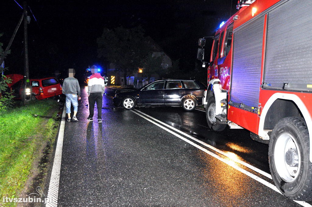 Kolizja dwóch osobówek w Godzimierzu
