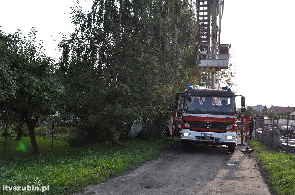 Balon wylądował w ogródki na jednej z posesji w Szubinie