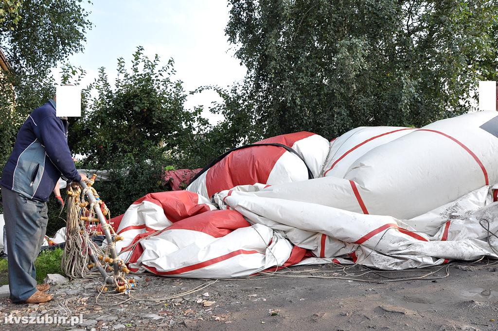 Balon wylądował w ogródki na jednej z posesji w Szubinie