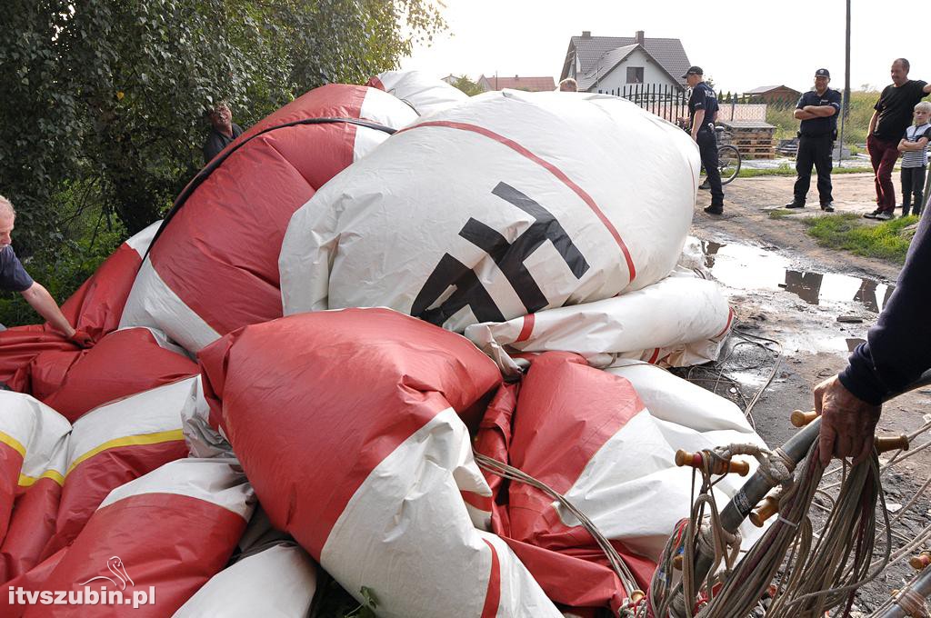Balon wylądował w ogródki na jednej z posesji w Szubinie