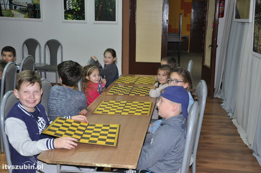 Warcaby i szachy dla dzieci w SDK