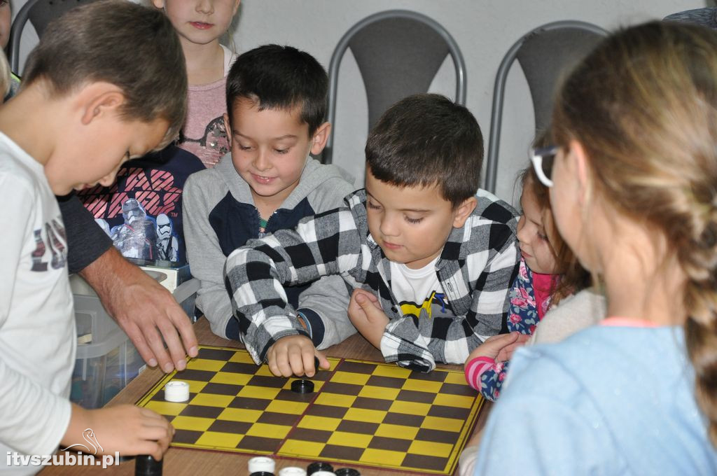 Warcaby i szachy dla dzieci w SDK