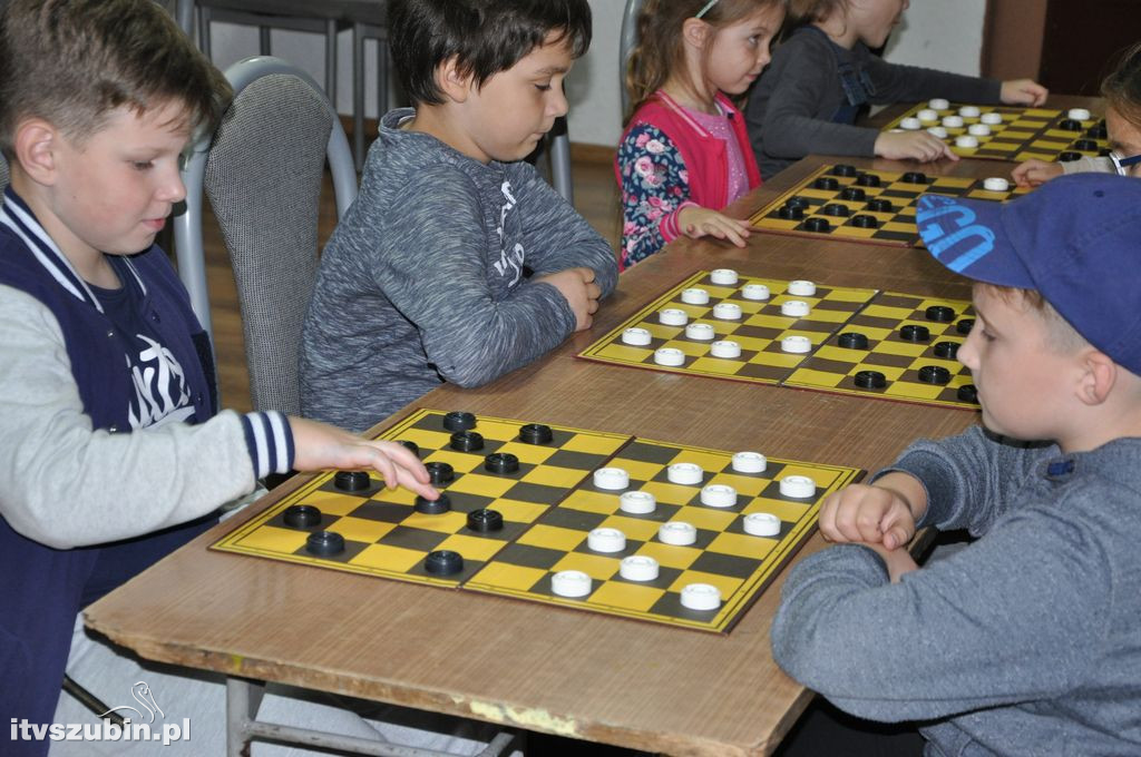Warcaby i szachy dla dzieci w SDK