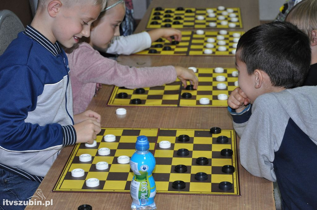 Warcaby i szachy dla dzieci w SDK
