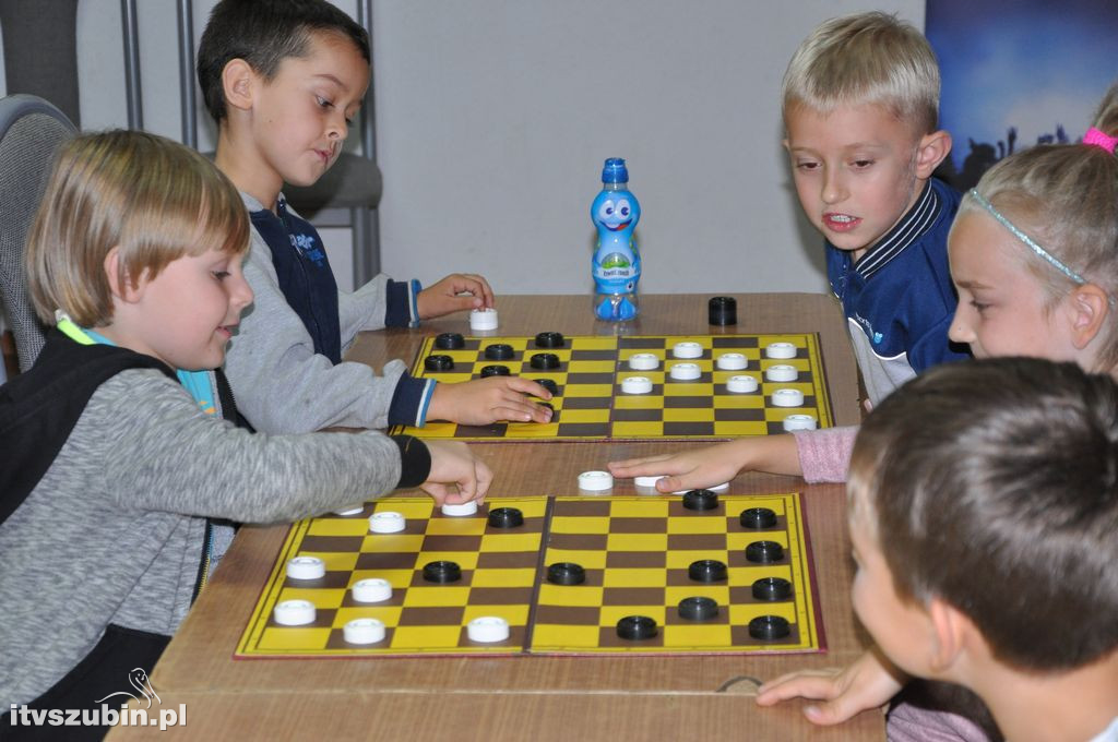 Warcaby i szachy dla dzieci w SDK