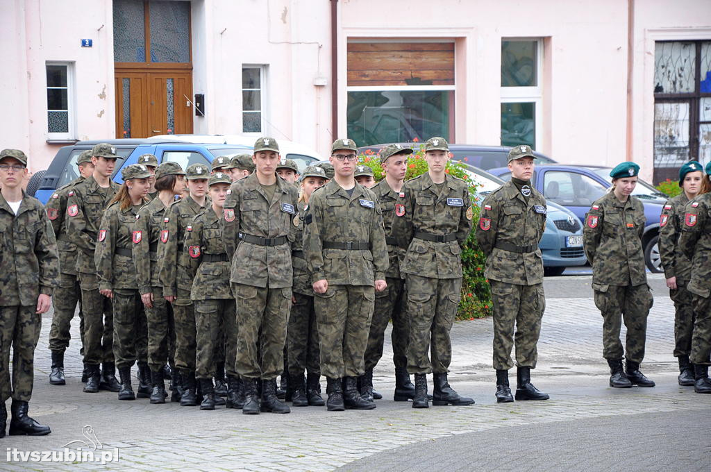Uroczystość ślubowania i przysięgę uczniów klasy wojskowej I TL