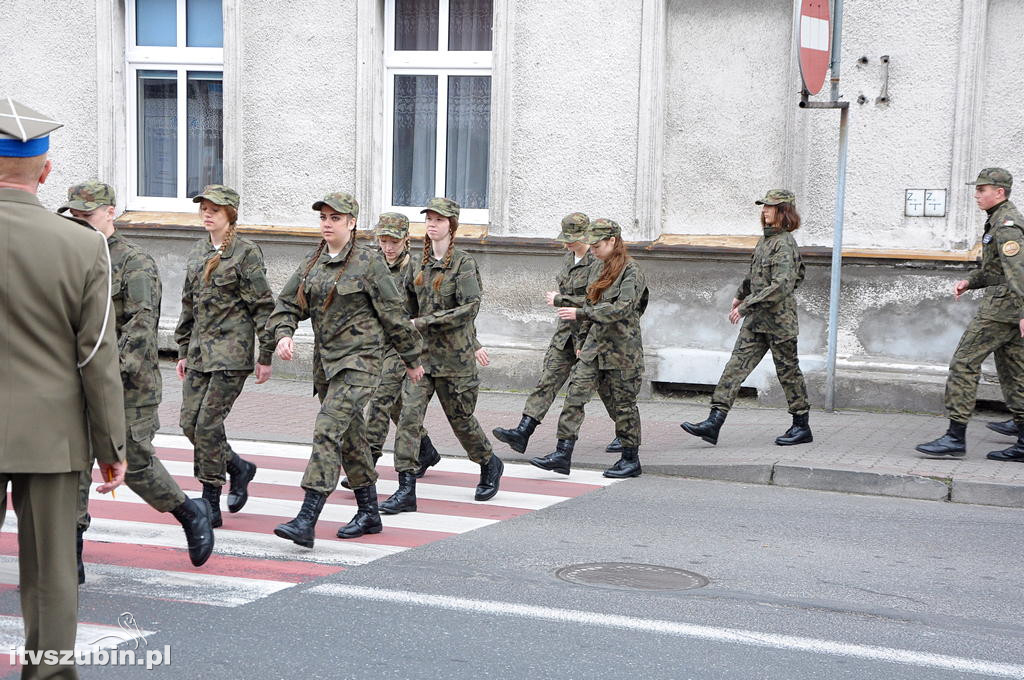 Uroczystość ślubowania i przysięgę uczniów klasy wojskowej I TL