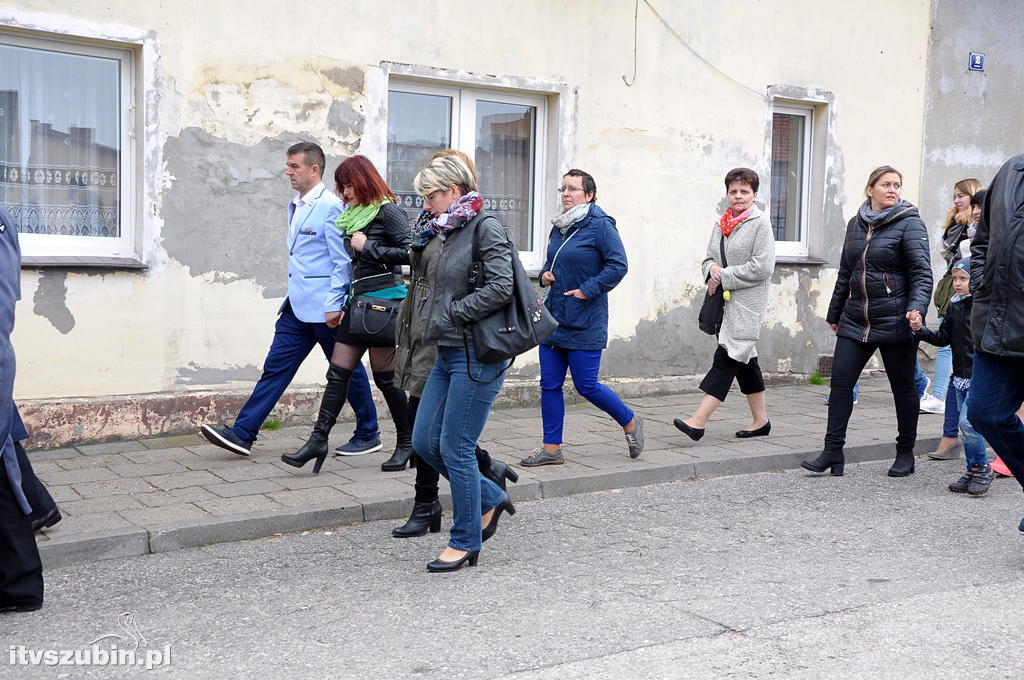 Uroczystość ślubowania i przysięgę uczniów klasy wojskowej I TL