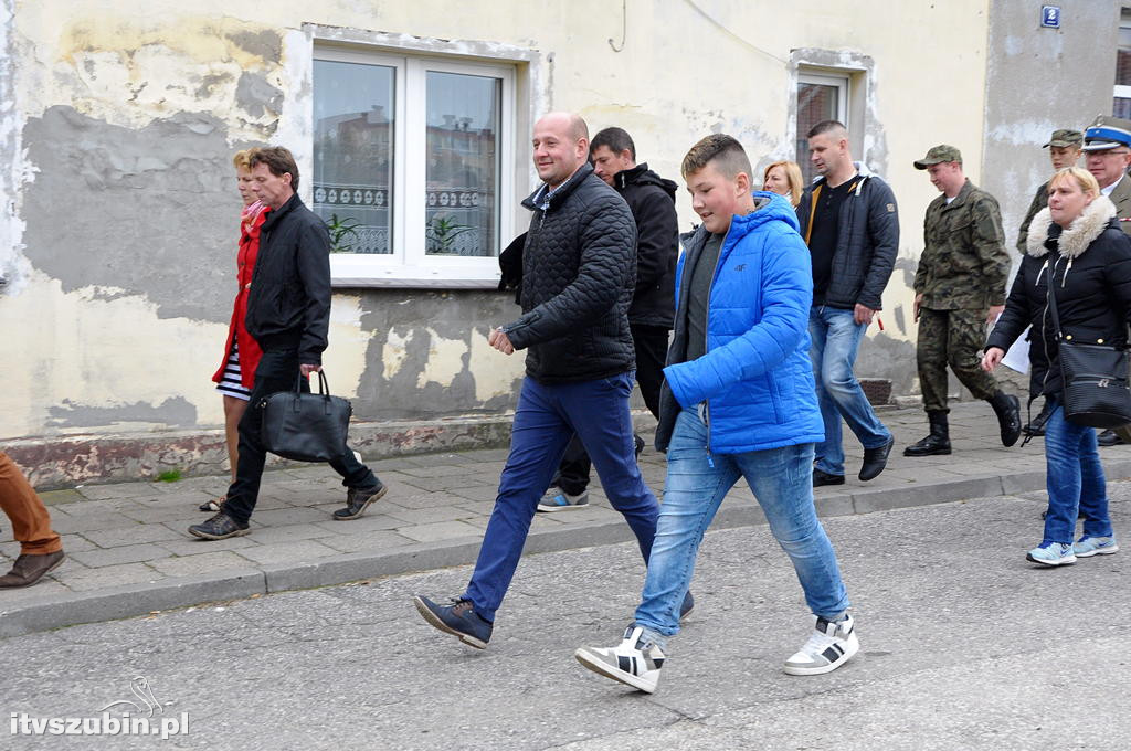 Uroczystość ślubowania i przysięgę uczniów klasy wojskowej I TL