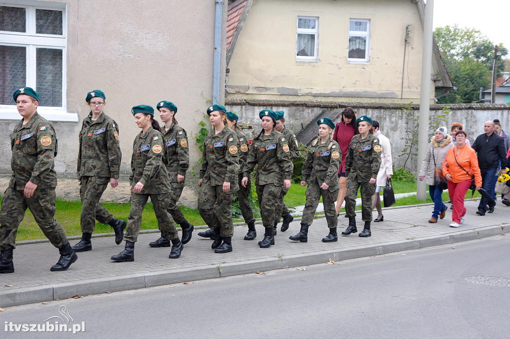 Uroczystość ślubowania i przysięgę uczniów klasy wojskowej I TL
