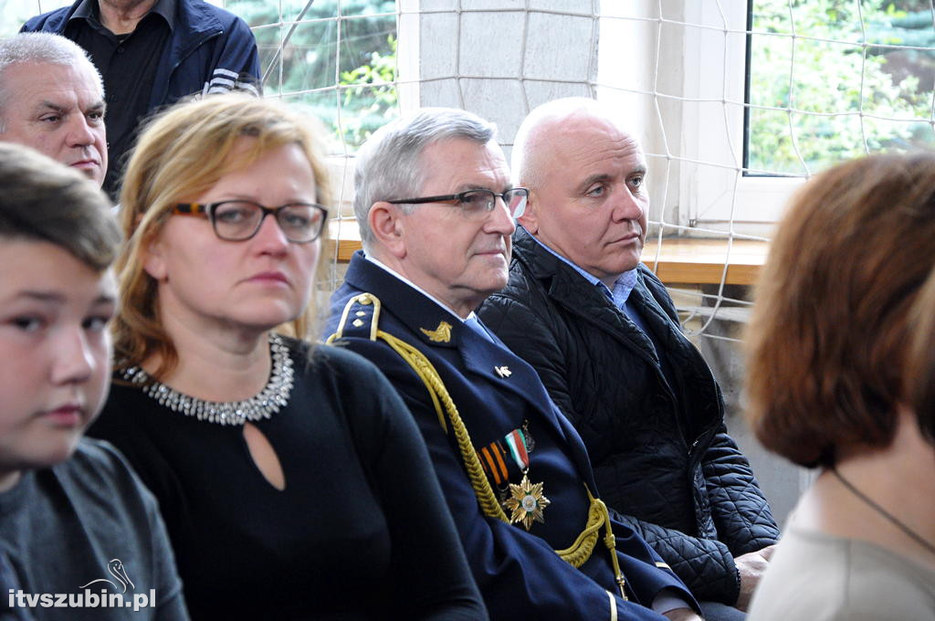 Uroczystość ślubowania i przysięgę uczniów klasy wojskowej I TL