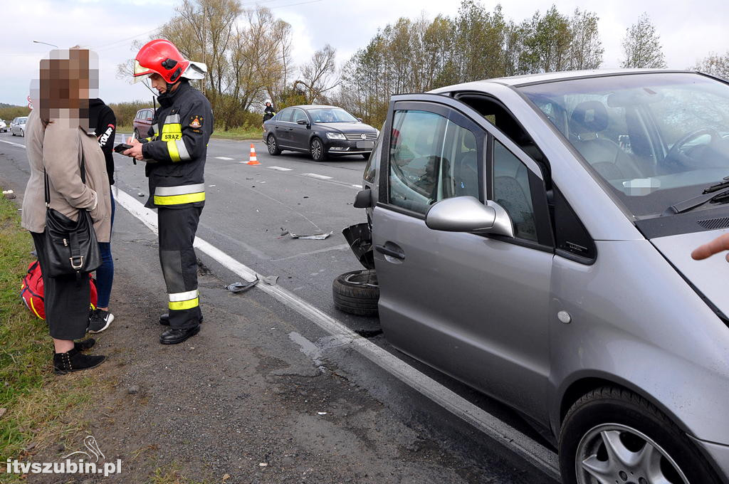 Popołudniowa kolizja dwóch osobówek w Rynarzewie