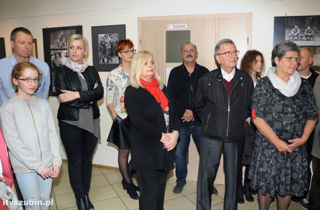 Wystawa Fotograficzna OFLAG 64 obraz z życia jeńców amerykańskich