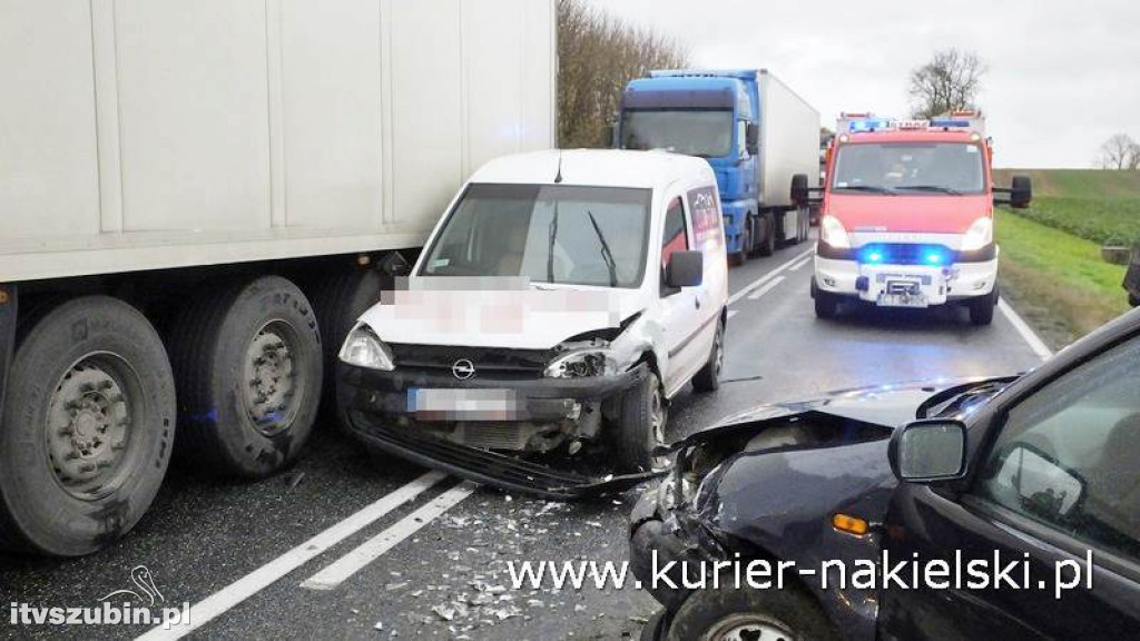 Dwie osobówki zderzyły się pod Sadkami