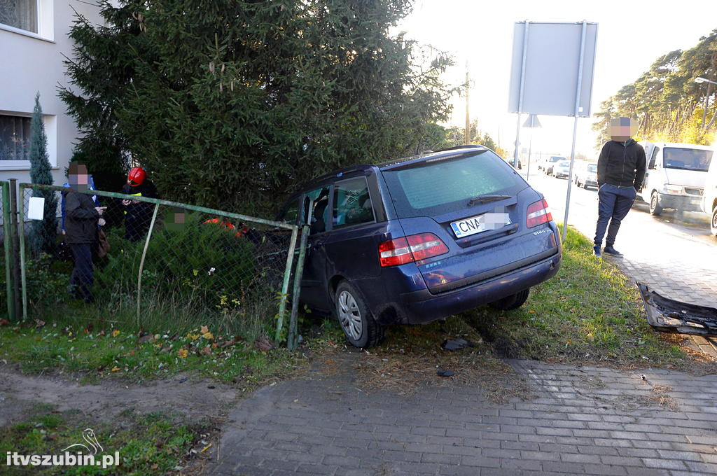 Kolizja przyczyną potrącenia dwóch pieszych