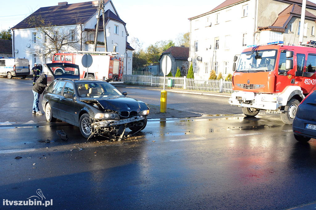 Kolizja przyczyną potrącenia dwóch pieszych