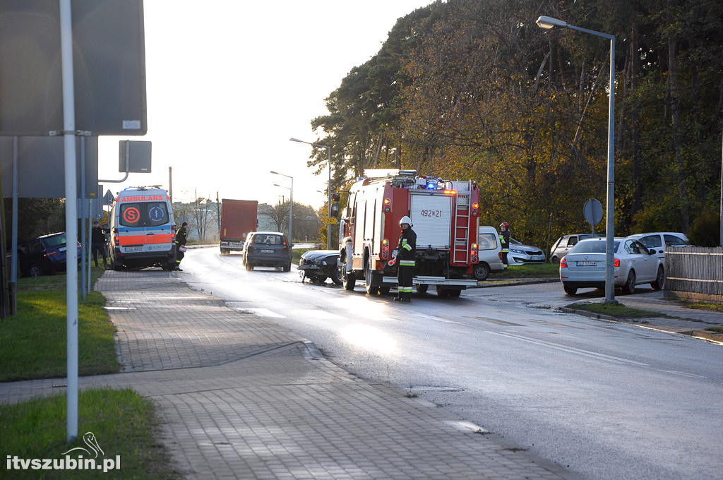 Kolizja przyczyną potrącenia dwóch pieszych