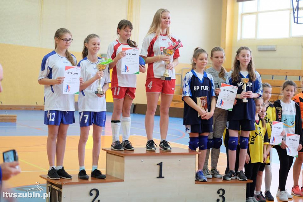 Uczennice z Królikowa pojadą na etap wojewódzki