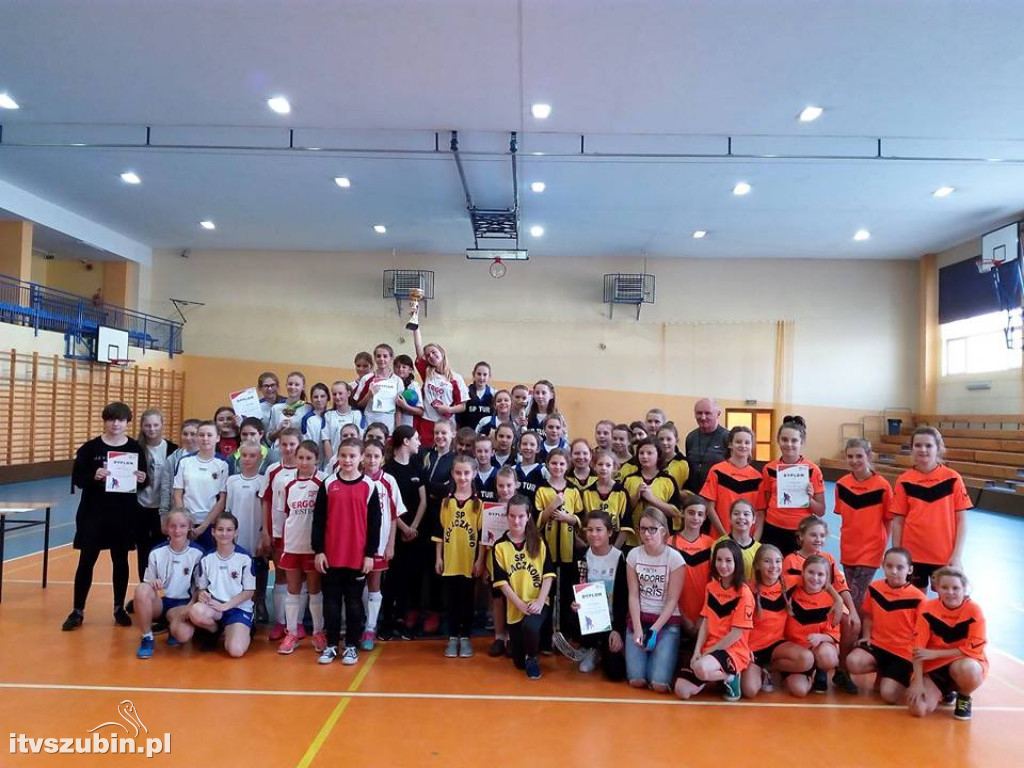 Uczennice z Królikowa pojadą na etap wojewódzki