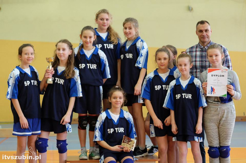 Uczennice z Królikowa pojadą na etap wojewódzki