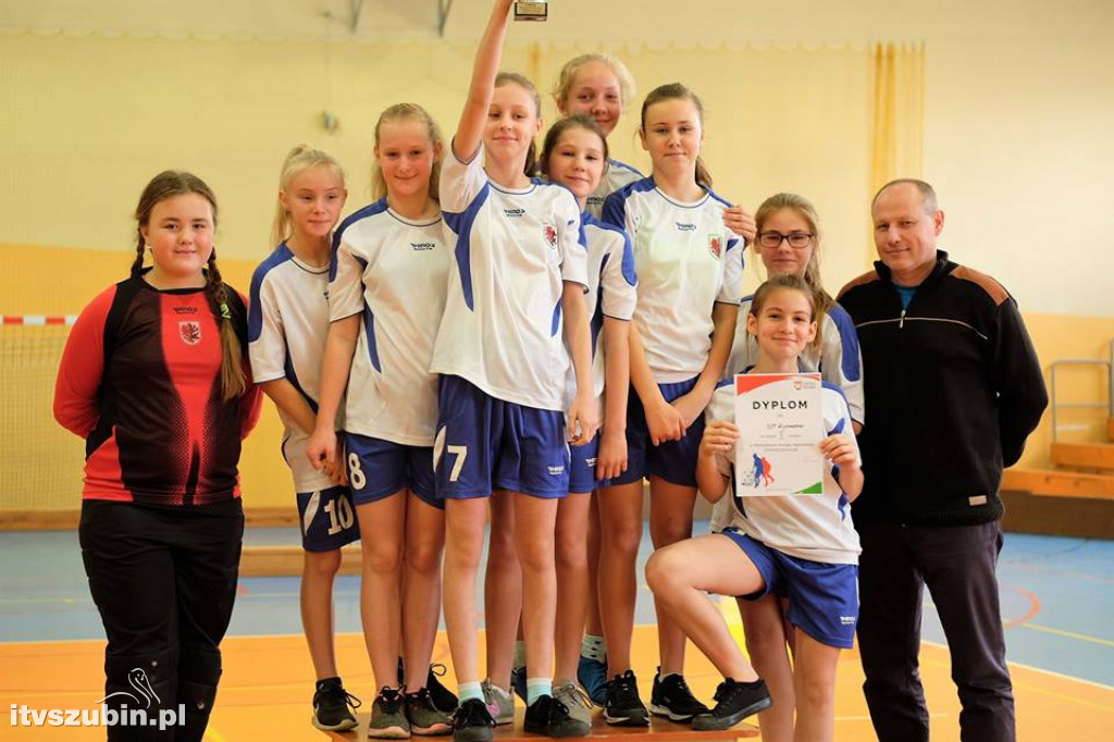 Uczennice z Królikowa pojadą na etap wojewódzki