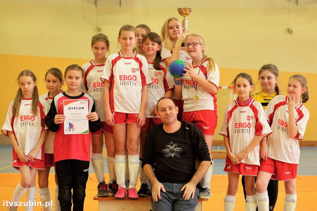 Uczennice z Królikowa pojadą na etap wojewódzki