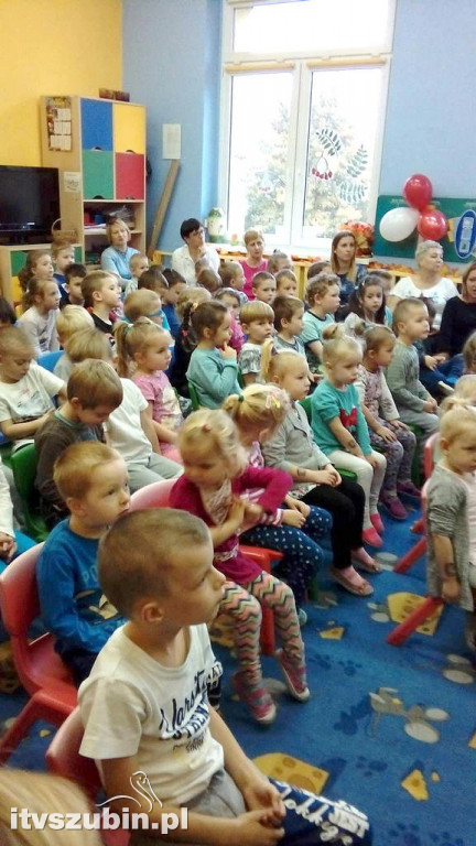 Przedszkolaki z trójki świętowali Odzyskanie Niepodległości