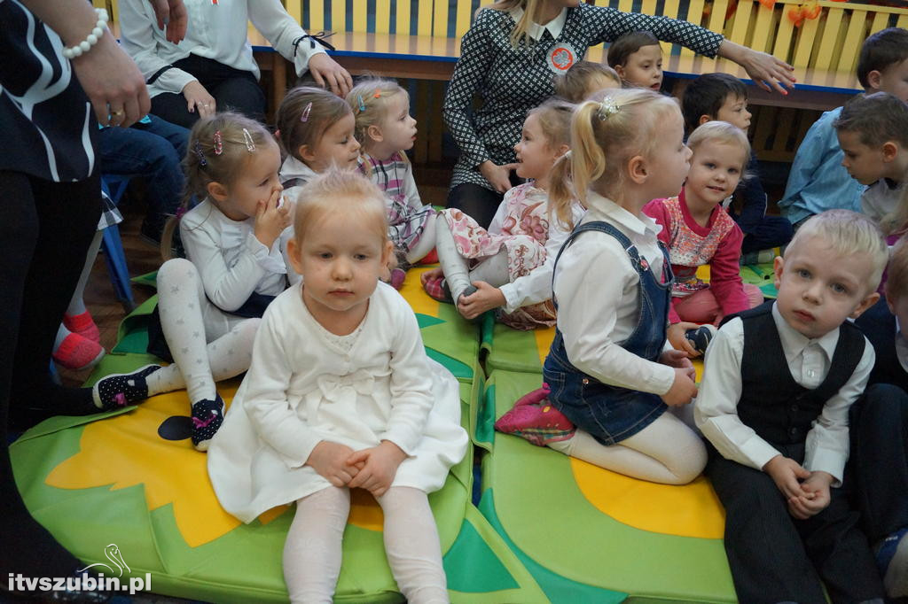 Przedszkolaki z trójki świętowali Odzyskanie Niepodległości
